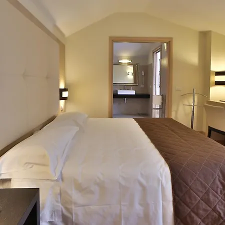 Regal Residence Brescia Room photo