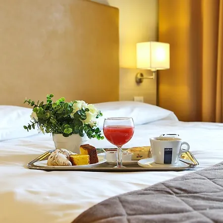 Regal Residence Brescia Room photo
